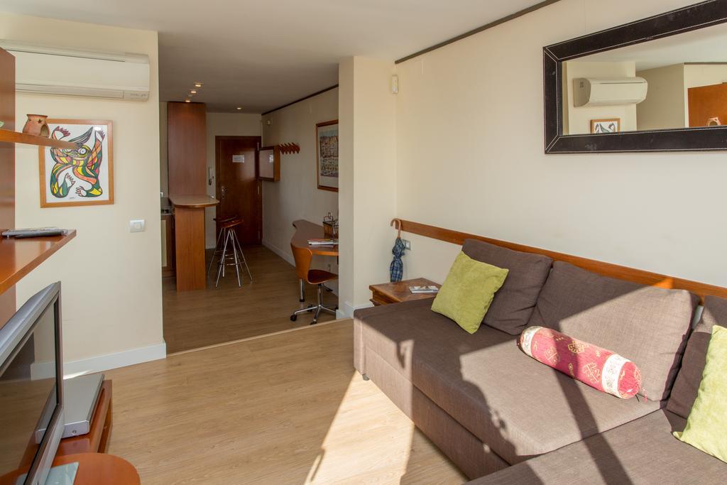 Gaudi Views Apartment บาร์เซโลนา ภายนอก รูปภาพ